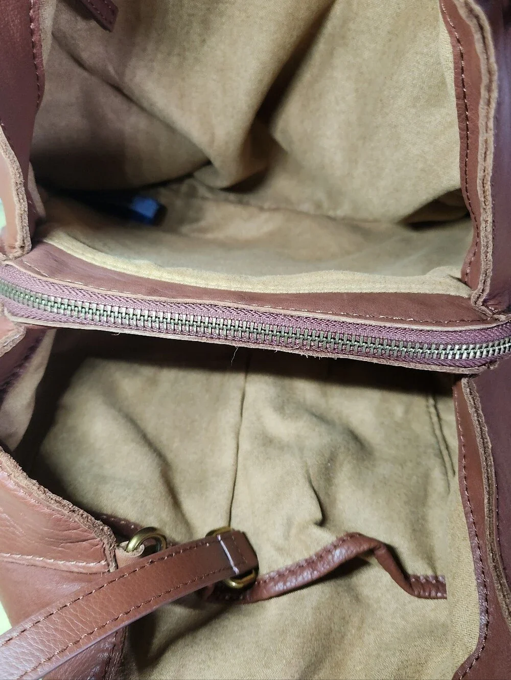 Meet Your New Everyday Icon: The American Leather Co. Bucket Bag